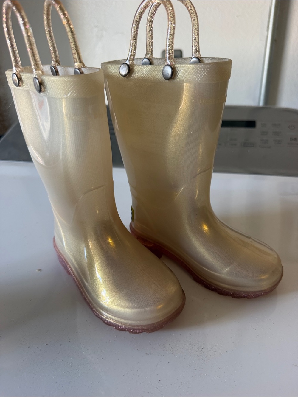 Kids light up Waterproof Rain Boots - Pearl Gold with Pink Soles size 7